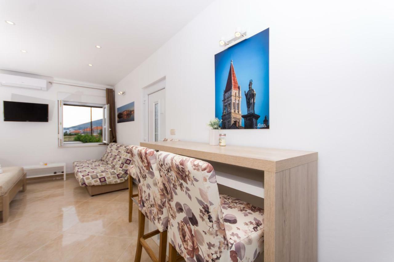 Apartment Sandra Trogir Extérieur photo