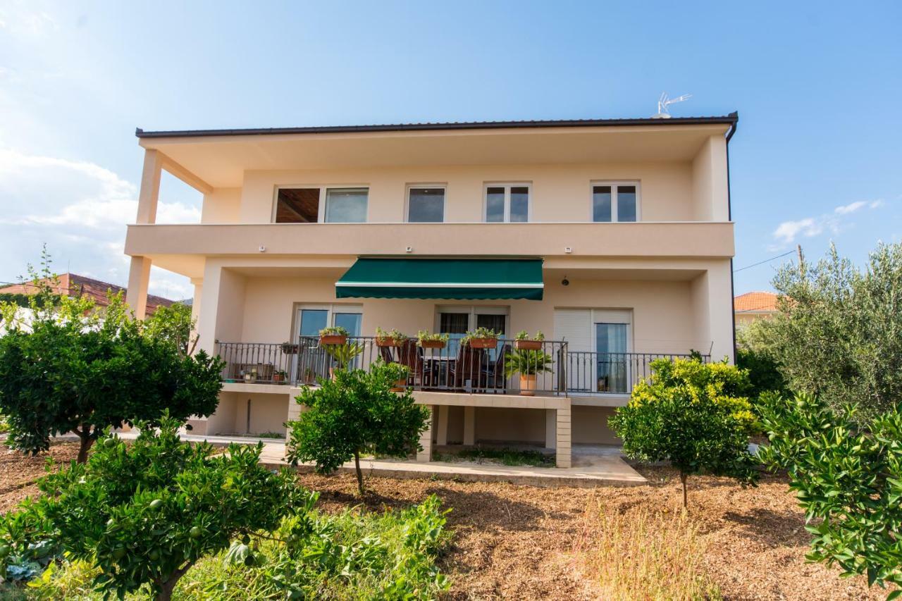 Apartment Sandra Trogir Extérieur photo