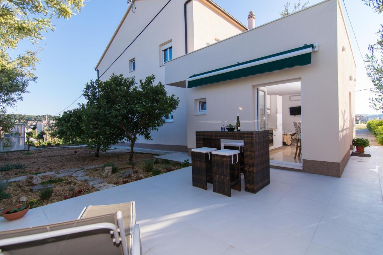 Apartment Sandra Trogir Extérieur photo